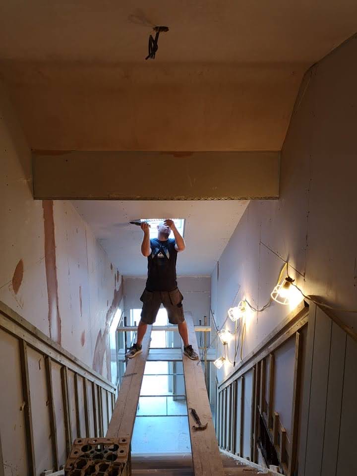 Simon Holland Plastering — Photos 8